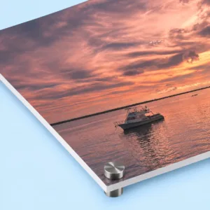 Detail foto van een foto op foamboard met afstandhouders